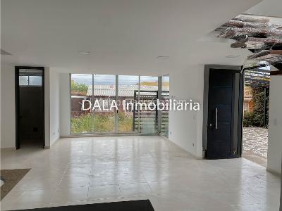 Casa de 3 alcobas en venta en Vereda Cerca De Piedra, Chía, 118 m² · foto 2 de 20