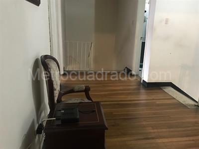 Casa de 5 alcobas en venta en Quinta Paredes, Bogotá, 269 m² · foto 15 de 20