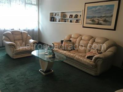 Casa de 5 alcobas en venta en Quinta Paredes, Bogotá, 269 m² · foto 2 de 20