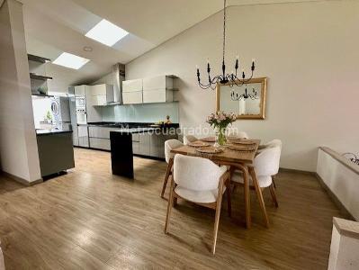 Casa de 4 alcobas en venta en Niza Cordoba, Bogotá, 180 m² · foto 2 de 20