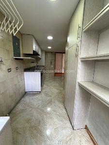 Apartamento de 3 alcobas en venta en Villa Calasanz, Bogotá, 93 m² · foto 4 de 20