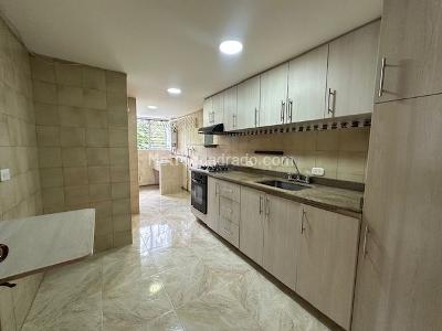 Apartamento de 3 alcobas en venta en Villa Calasanz, Bogotá, 93 m² · foto 5 de 20