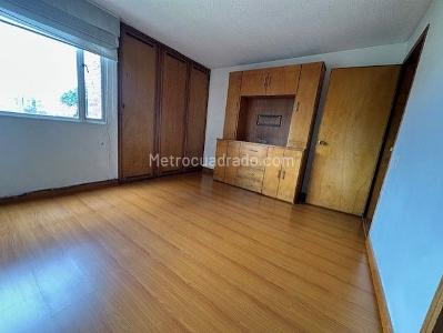 Apartamento de 3 alcobas en venta en Villa Calasanz, Bogotá, 93 m² · foto 6 de 20