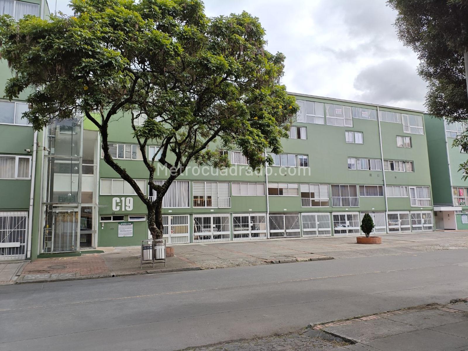 Apartamento en Arriendo  PAULO VI I ETAPA