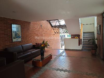 Apartamento de 3 alcobas en arriendo en Cedro Bolivar, Bogotá, 85 m² · foto 2 de 20