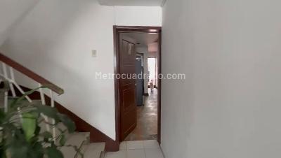 Casa en venta en La Estrada, Bogotá · foto 3 de 17
