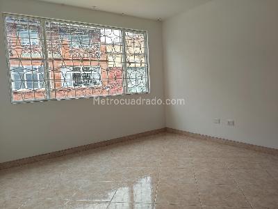 Casa de 5 alcobas en venta en Galan, Bogotá, 374 m² · foto 15 de 20