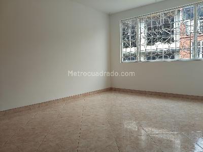 Casa de 5 alcobas en venta en Galan, Bogotá, 374 m² · foto 17 de 20