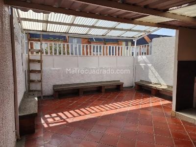 Casa de 5 alcobas en venta en Villa Claudia, Bogotá, 310 m² · foto 10 de 20