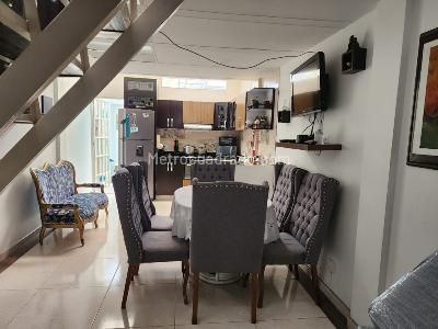 Casa de 5 alcobas en venta en Villa Claudia, Bogotá, 310 m² · foto 16 de 20