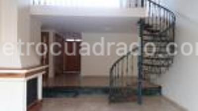 Casa de 3 alcobas en venta en San Jose De Bavaria, Bogotá, 180 m² · foto 4 de 20