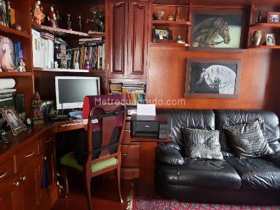 Casa de 5 alcobas en venta en San Jose De Bavaria, Bogotá, 452 m² · foto 4 de 20