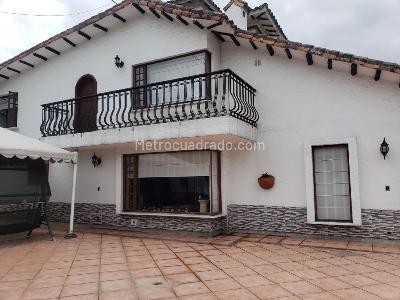Casa de 5 alcobas en venta en San Jose De Bavaria, Bogotá, 452 m² · foto 17 de 20