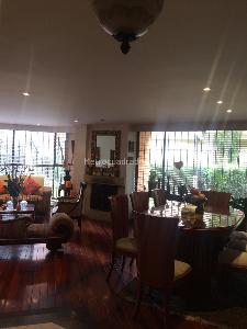 Apartamento de 3 alcobas en venta en Chico Norte, Bogotá, 146 m² · foto 5 de 20