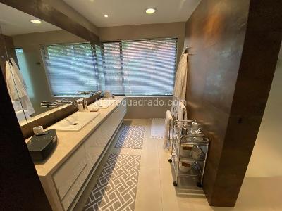 Apartamento de 3 alcobas en venta en El Refugio I, Bogotá, 477 m² · foto 9 de 20