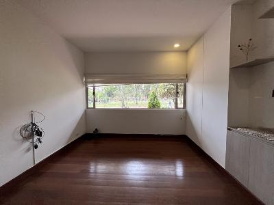 Apartamento de 1 alcoba en arriendo en Santa Bibiana, Bogotá, 61 m² · foto 3 de 17