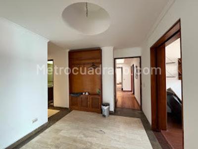 Apartamento de 4 alcobas en venta en Chico, Bogotá, 168 m² · foto 11 de 20