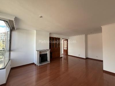 Apartamento de 4 alcobas en venta en Chico, Bogotá, 168 m² · foto 3 de 20