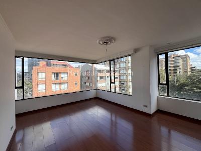 Apartamento de 4 alcobas en venta en Chico, Bogotá, 168 m² · foto 4 de 20