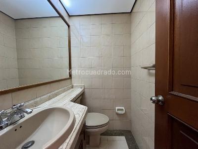 Apartamento de 4 alcobas en venta en Chico, Bogotá, 168 m² · foto 9 de 20