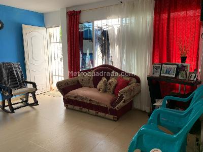 Casa de 5 alcobas en venta en Manzanares, Santa Marta, 225 m² · foto 2 de 17