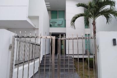 Casa en venta en La Castellana, Montería · foto 2 de 10