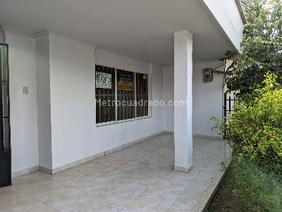 Casa en venta en Centro, Montería · foto 2 de 16