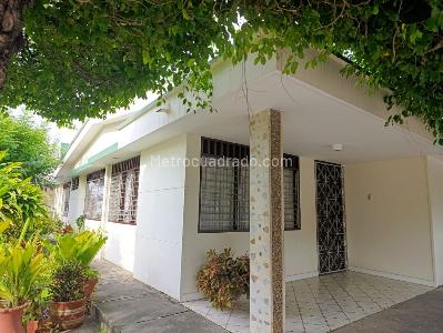 Casa en venta en Centro, Montería · foto 2 de 16