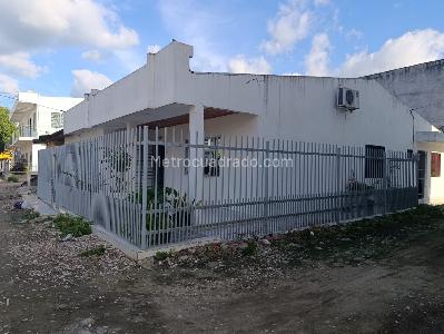 Casa en venta en El Alivio, Montería · foto 2 de 14