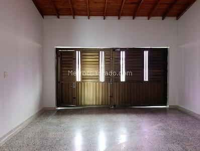 Casa de 4 alcobas en arriendo en Barrio Costa De Oro, Montería, 285 m² · foto 12 de 20