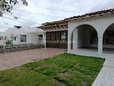 Casa de 4 alcobas en arriendo en Barrio Costa De Oro, Montería, 285 m² · foto 2 de 20