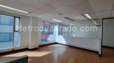 Office for rent in SANTA BARBARA, Bogotá