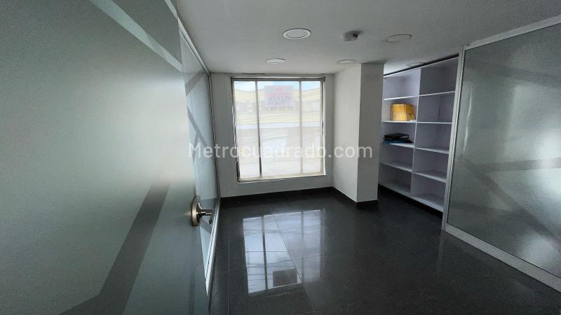 Edificio de Oficinas en Arriendo, MODELIA, Bogotá D.C. - Vista 2