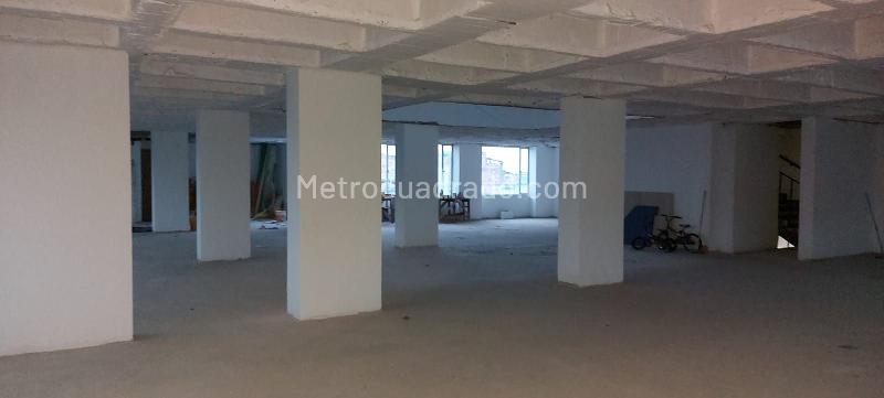 Edificio de Oficinas en Arriendo, EL VERVENAL, Bogotá D.C. - Más