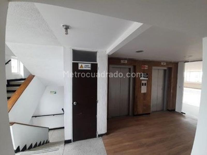 Oficina en Arriendo, QUINTA CAMACHO, Bogotá D.C. - Vista 3