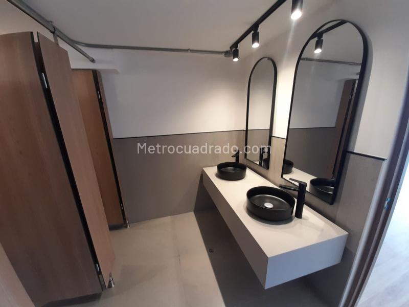 Oficina en Arriendo, QUINTA CAMACHO, Bogotá D.C. - Más