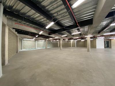 Office for rent in QUINTA PAREDES, Bogotá