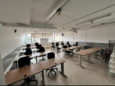 Office for rent in QUINTA CAMACHO, Bogotá