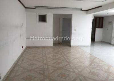 Casa de 5 alcobas en arriendo en La Castellana, Bogotá, 350 m² · foto 15 de 15