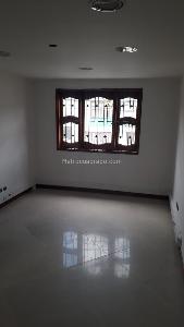 Casa de 5 alcobas en arriendo en La Castellana, Bogotá, 350 m² · foto 4 de 15