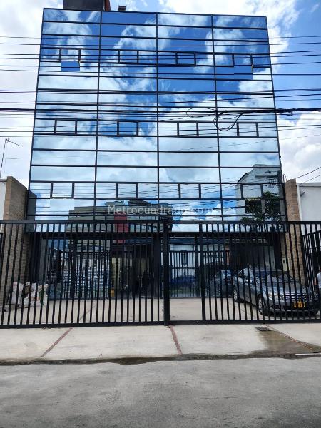 Edificio de Oficinas en Arriendo, CASTELLANA, Bogotá D.C. - Vista 2