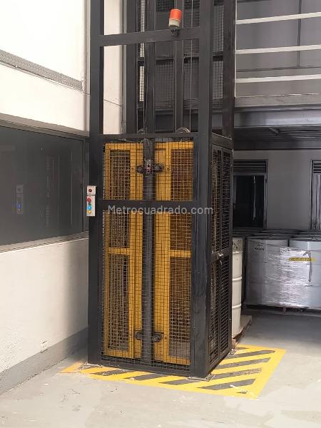 Bodega en Venta, ZONA INDUSTRIAL PUENTE ARANDA, Bogotá D.C. - Más