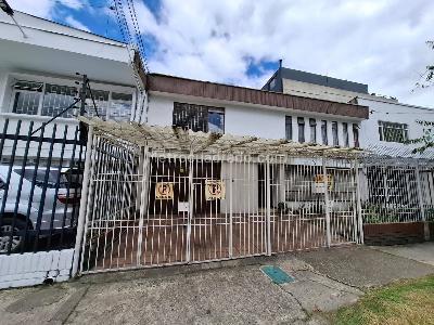 Casa de 5 alcobas en venta en La Castellana, Bogotá, 308 m² · foto 17 de 20