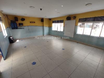 Casa de 5 alcobas en arriendo en Carvajal Sur, Bogotá, 392 m² · foto 3 de 20