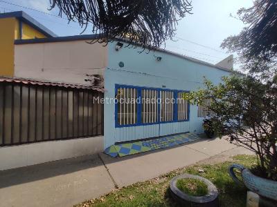 Casa de 5 alcobas en venta en Carvajal Sur, Bogotá, 392 m² · foto 19 de 20