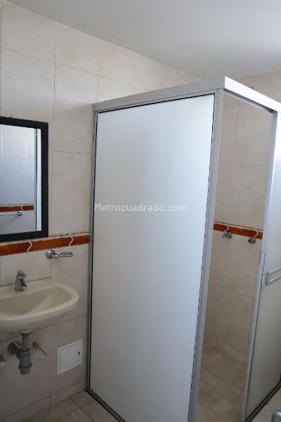 Bodega en Arriendo, LOS ALCAZARES, Bogotá D.C. - Más