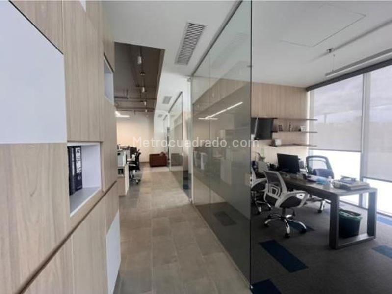 Oficina en Arriendo, CHICO NORTE, Bogotá D.C. - Más