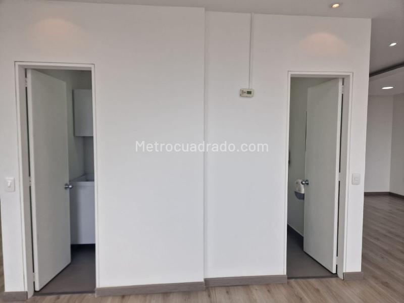 Oficina en Arriendo, CHICO NORTE II, Bogotá D.C. - Más