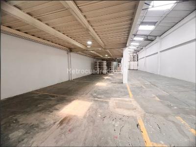 Warehouse for rent in FONTIBON BRISAS ALDEA, Bogotá