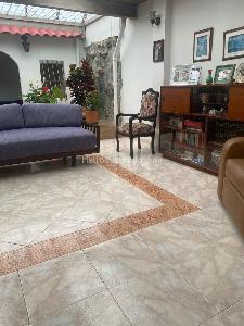 Casa de 4 alcobas en venta en Malibu, Bogotá, 226 m² · foto 2 de 18